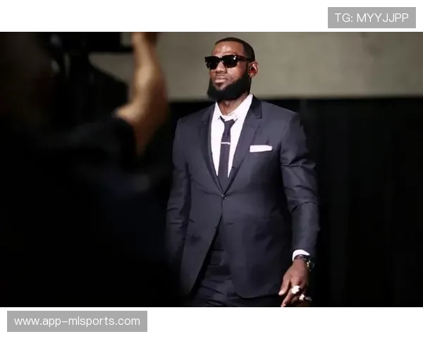 詹姆斯合伙人退出50亿联赛项目,转投女子篮球